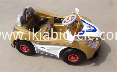Ejupi umi auto de juguete mitãnguérape g̃uarã .
